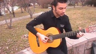 Tacize uğrayan 2 kız çocuğunun yardım istediği genç, bıçaklanarak öldürüldü