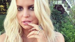 Jessica Simpson alkolü bırakmasını eski fotoğrafıyla kutladı