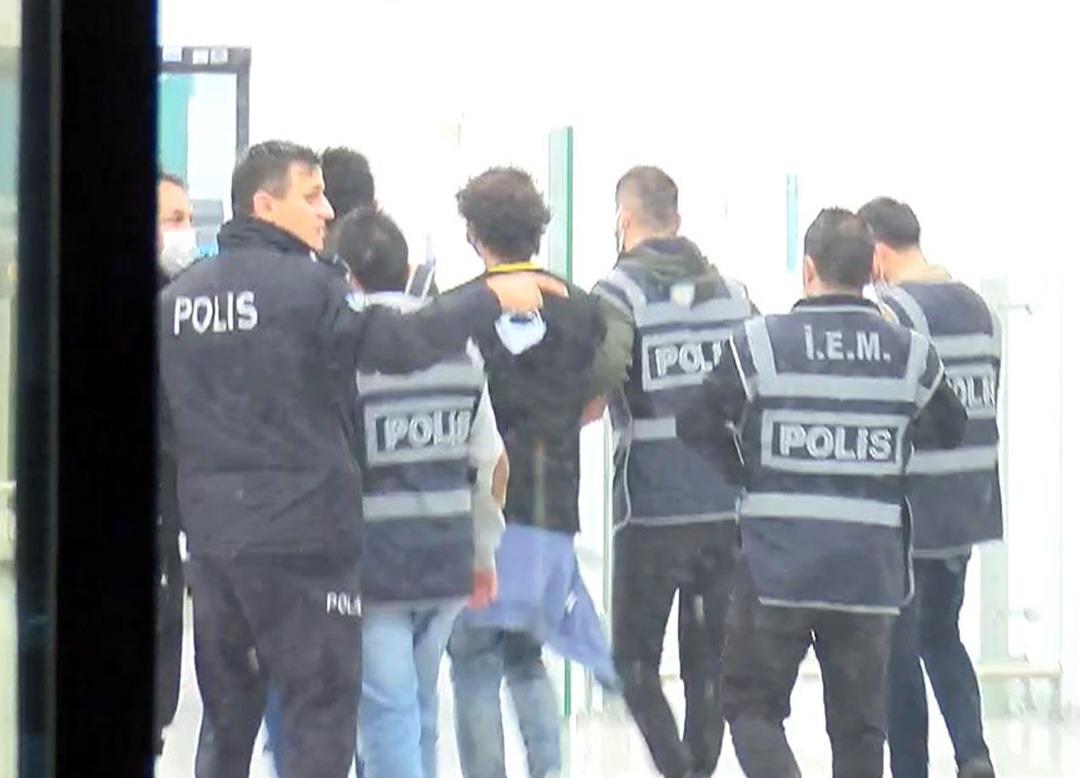 Son Dakika: Mehmet Aydın'ın ağabeyi Fatih Aydın, T&uuml;rkiye'ye getirildi