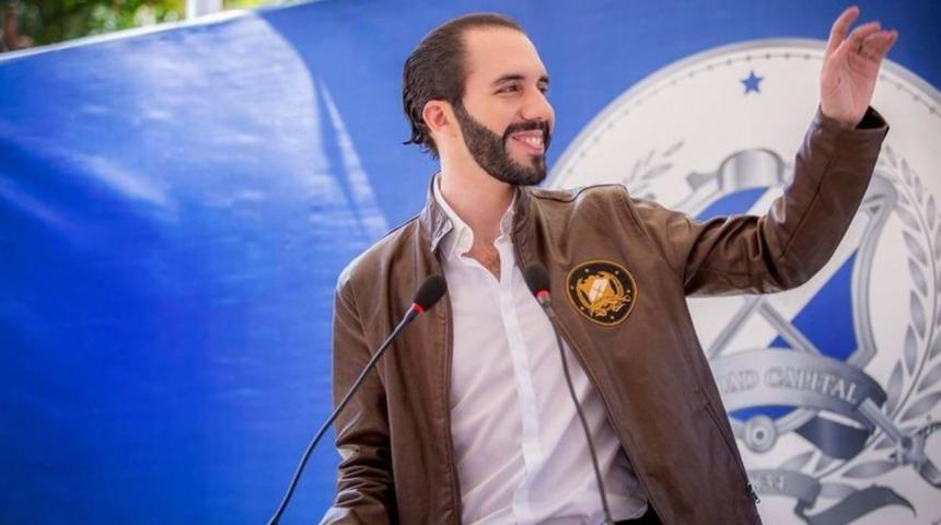 Ülkede devrim yaratmıştı! Bitcoin'deki düşüşü kaçırmadı, tekrar satın aldı