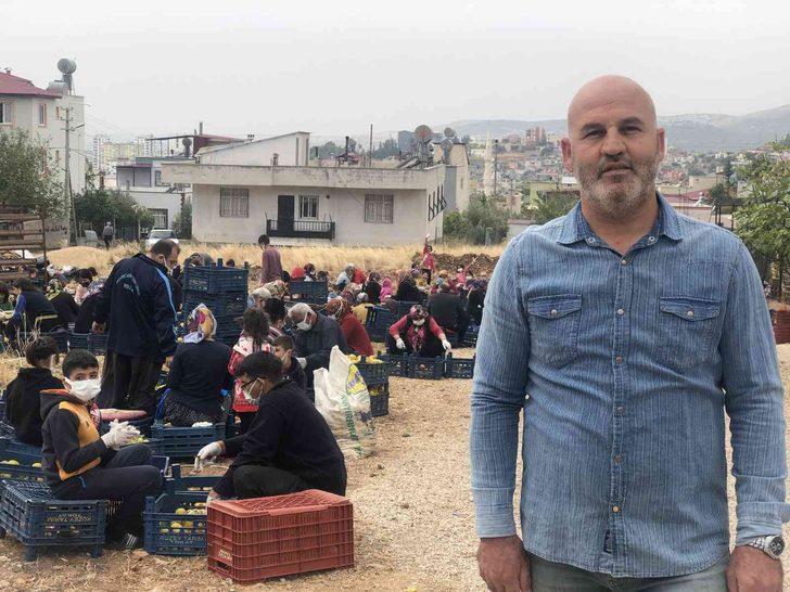 Cennet hurması üreticisi siparişlere yetişemiyor! Bir mahalleyi açık hava fabrikasına çevirdi G3