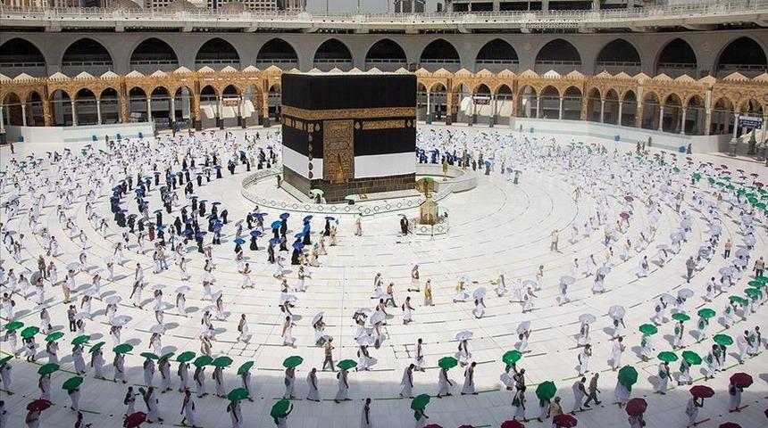 Kabe, zemzem ve gülsuyu ile yıkandı