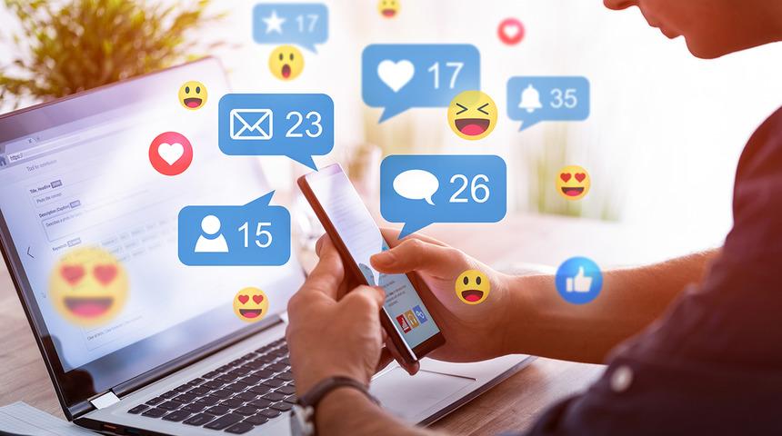 Son 1 yılda 400 milyonun üzerinde artış: Dünya sosyal medyada yaşıyor