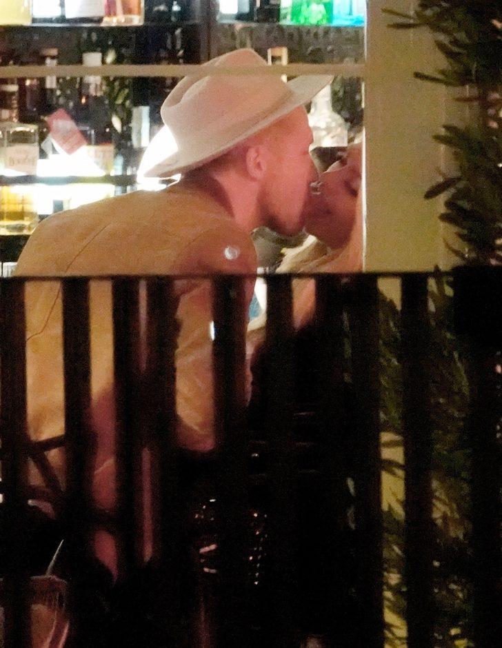 Gizemli bir erkekle öpüşürken yakalandı!  G2