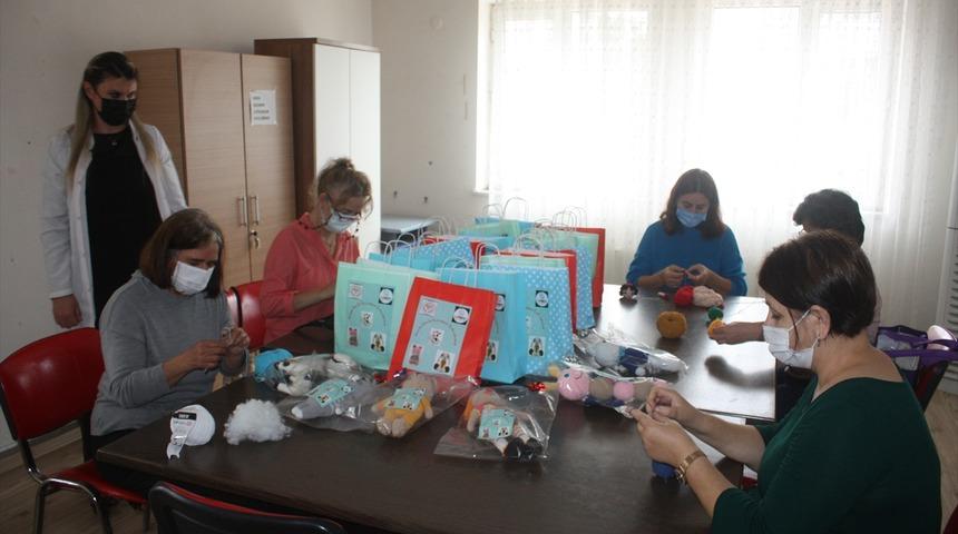 Edirne'de "amigurumi" ile üretilen oyuncaklar lösemili çocukları sevindirecek