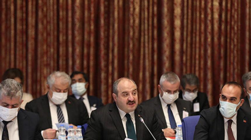 TBMM'de gerginlik! CHP milletvekilleri Bakan Varank'ın oturduğu yere yürüdü