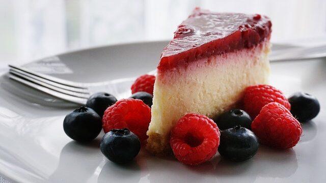 Yediğiniz bütün cheesecake'leri unutun! Bu Alman usulü cheesecake tarifine bayılacaksınız
