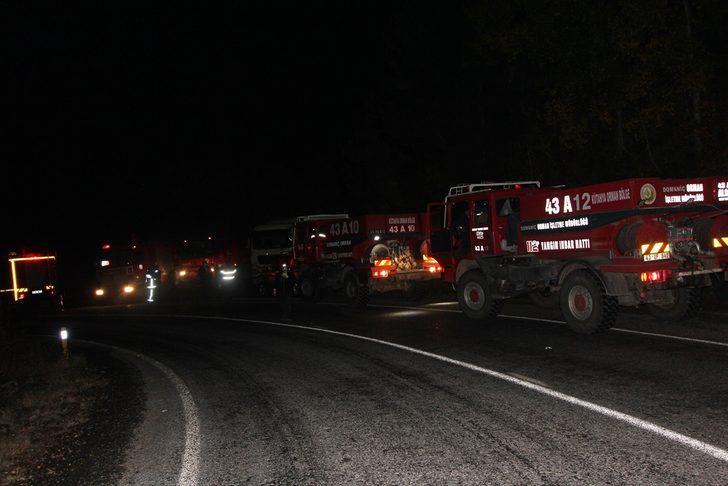 GÜNCELLEME - Asit tankerinin devrilmesi sonucu kapanan Bursa-Kütahya kara yolu ulaşıma açıldı G4