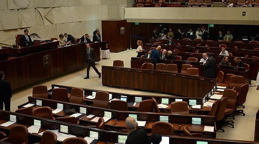 İsrail'de 3,5 yıl aradan sonra ilk kez yıllık b&uuml;t&ccedil;e kabul edildi