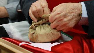 106 yıllık emanet! Osmanlı askeri Dönebilirsek alırım diye bırakmış, törenle teslim edildi