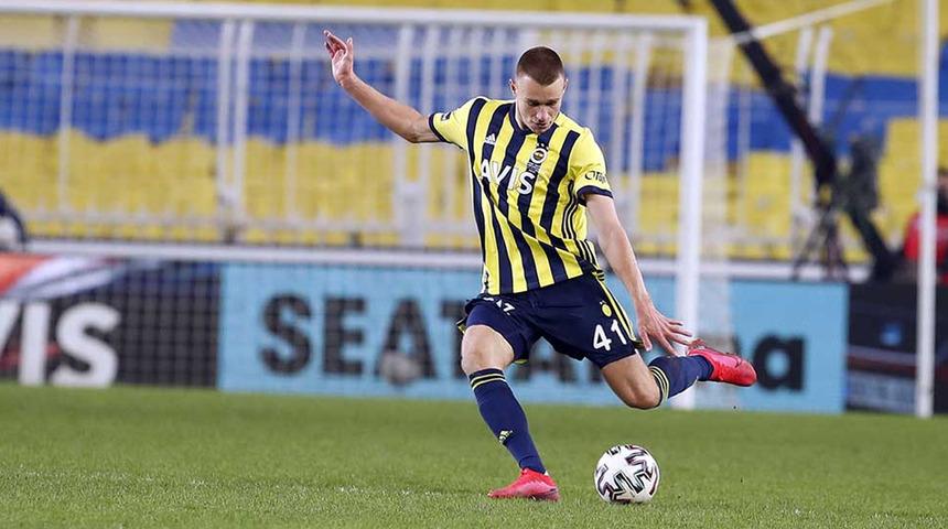 Fenerbahçe'de Szalai'ye dünya devinden inanılmaz teklif!