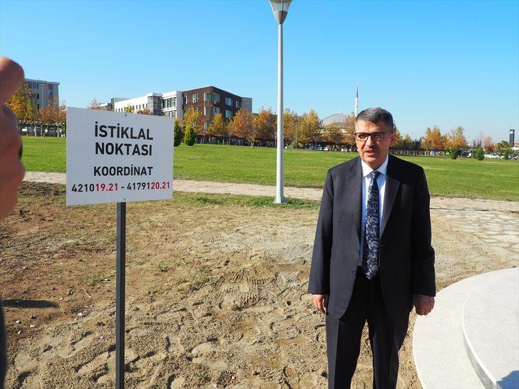 PAÜ'de coğrafi koordinatların kesiştiği noktaya Mehmet Akif Ersoy Anıtı yapıldı G1