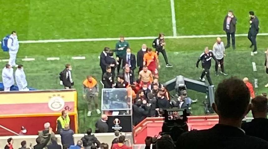 Diagne çıldırdı! Zor sakinleştirdiler