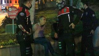 Dehşete düşüren olay! 'Gel sana sarılayım' deyip kalçasından bıçakladı