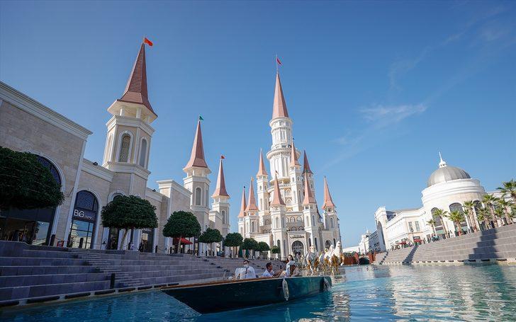 Yılı 9 milyondan fazla turistle kapatmaya hazırlanan Antalya, 2022'den daha umutlu G4