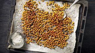 Parmaklarınızı yiyeceksiniz! Kalabalık oyun gecelerinin yıldızı olacak atıştırmalık tarifleri