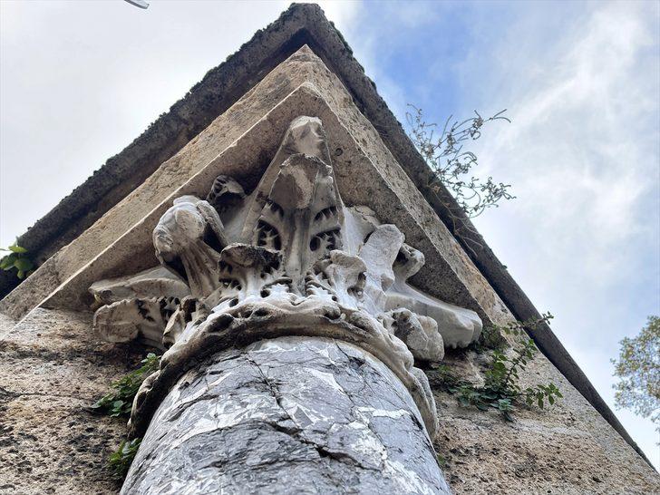 Selimiye Camisi avlusunun köşesindeki 1800 yıllık tapınak sütunu yıllara meydan okuyor G2