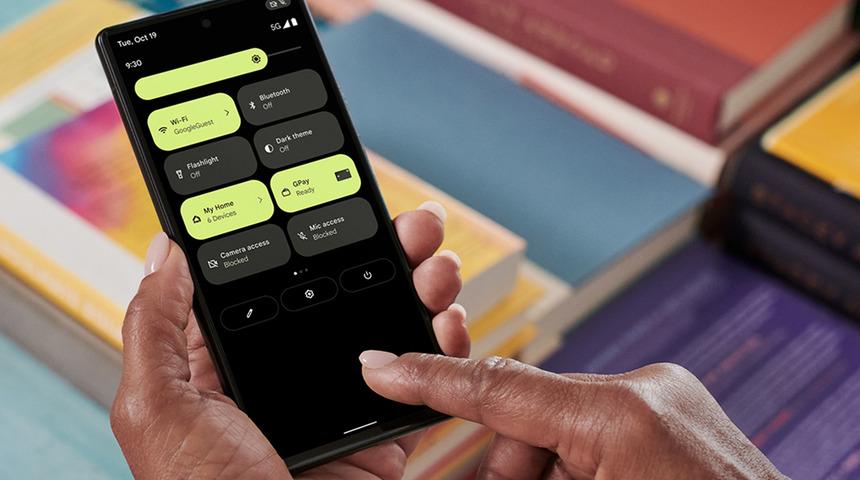 Google da telefonunu "katlayacak"