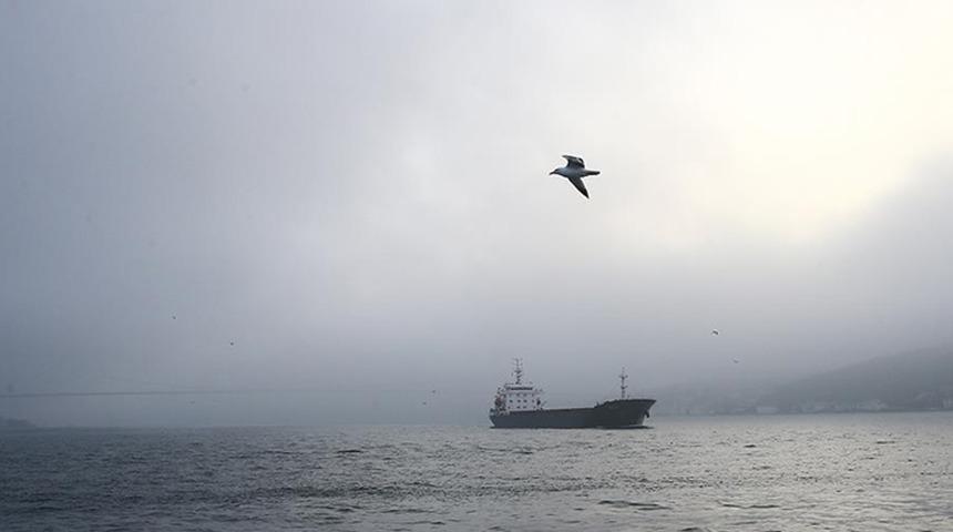 İstanbul'da gemi trafiğine 18.20 itibarıyla sis engeli