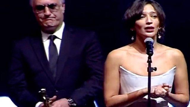 Nihal Yalçın kendisinden 13 yaş küçük oyuncu sevgilisi Berker Güven’le görüntülendi