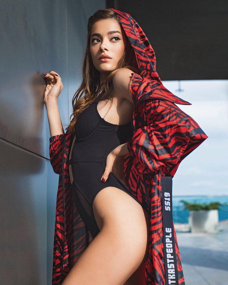 Reytinglerde zirveye oturan Aziz dizisinin Efnan'ı Simay Barlas, sosyal medya paylaşımlarıyla gündemde! G5