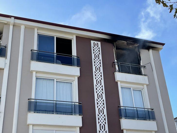 Antalya'da bir kadın evlerinde çıkan yangında mahsur kalan iki torununu kurtardı G1