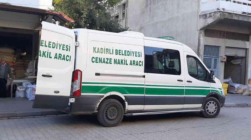 Gelen koku üzerine eve girilince yaşlı adamın cansız bedeni bulundu