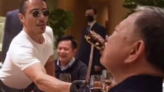 Komünist Bakan, Nusret’in elinden biftek yedi! Ödediği hesap Vietnam’da kriz çıkardı