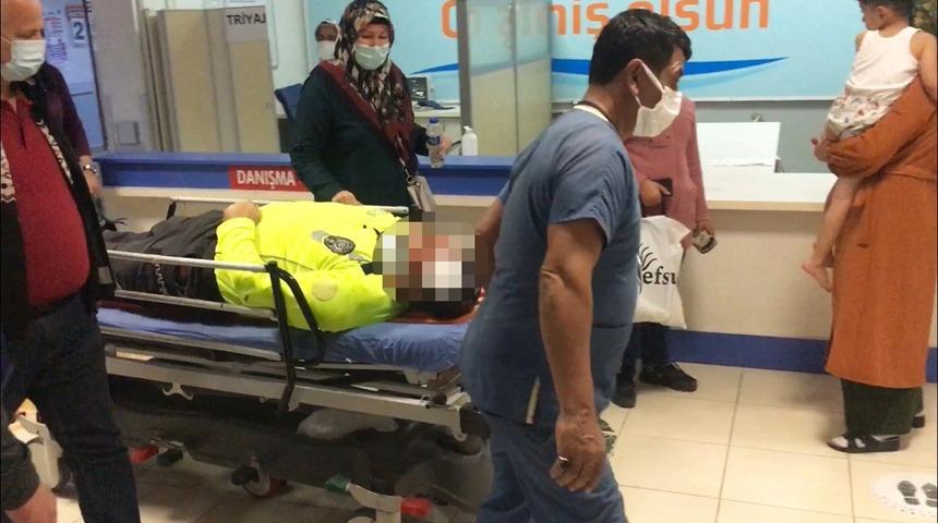 Mersin'de "dur" ihtarına uymayan otomobil sürücüsü polise çarptı