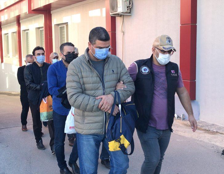 Adana merkezli FETÖ/PDY operasyonunda yakalanan 5 zanlı tutuklandı G2