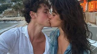 Camila Cabello ve Shawn Mendes aşklarını yaşıyor! Terapi çözümü