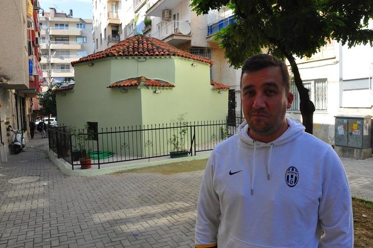 Sokağı ikiye bölen türbe görenleri şaşırttı!  G2