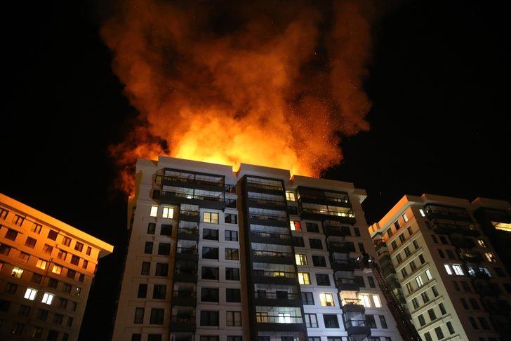 GÜNCELLEME - Eskişehir'de apartman görevlisince binada çıkarılan yangın söndürüldü G3