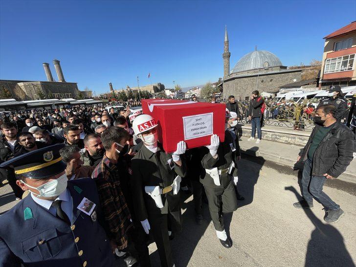 Silah kazası sonucu şehit olan asker Erzurum'da son yolculuğuna uğurlandı G4