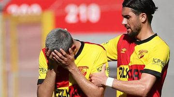 Yalçın Kayan, kırmızı kart görünce gözyaşlarını tutamadı