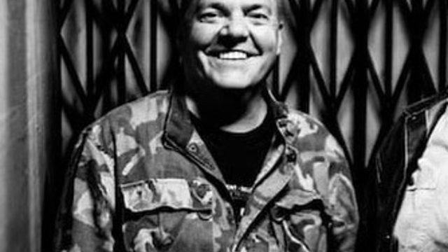 80'lere damga vuran ünlü müzisyen Andrew Barker hayatını kaybetti