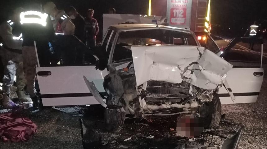 Elazığ'da tıra arkadan çarpan otomobilin sürücüsü ve eşi öldü