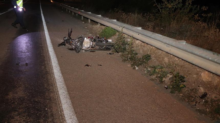 Osmaniye'de hafif ticari araçla çarpışan motosikletin sürücüsü öldü