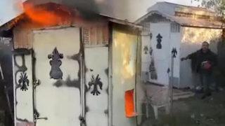 Vahşet! Güvercinleri çalamayınca kafesi ateşe verdi