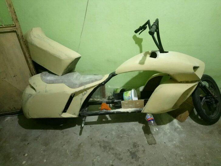 Hurda malzemelerle elektrikli bisiklet yaptı! Harcadığı parayı duyan kulaklarına inanamadı G3