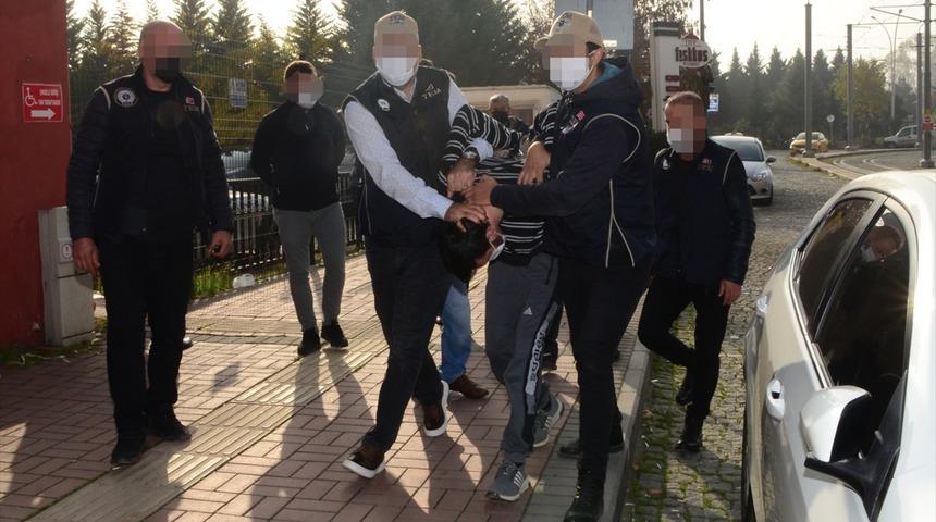 Kocaeli'de şehit mezarları üzerinden terör propagandası yapan zanlı tutuklandı