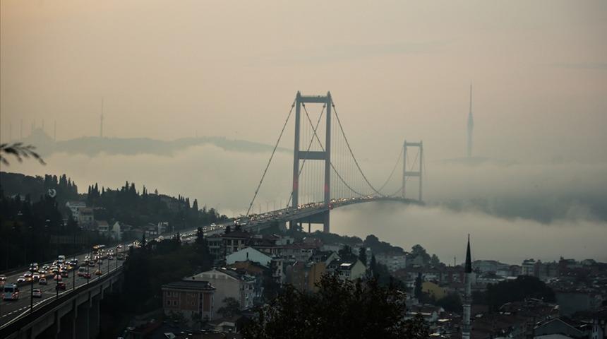 İstanbul Boğazı, sis nedeniyle transit gemi geçişlerine kapatıldı