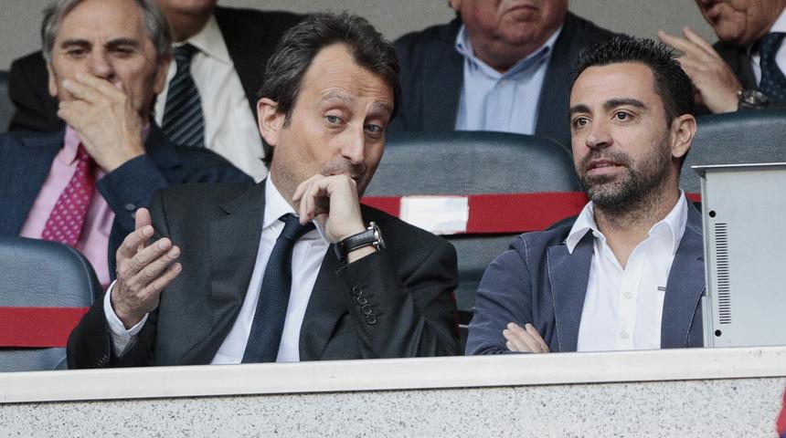 Barcelona, Xavi Hernandez'i tanıttı