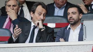 Barcelona, Xavi Hernandez'i tanıttı