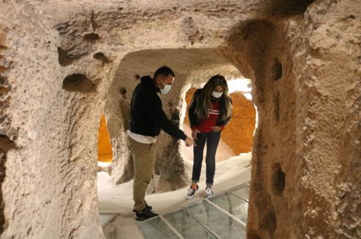 Doğal atmosferiyle büyülüyor! Kaymaklı Yer Altı Şehri turistleri gizemli yolculuğa çıkarıyor G5