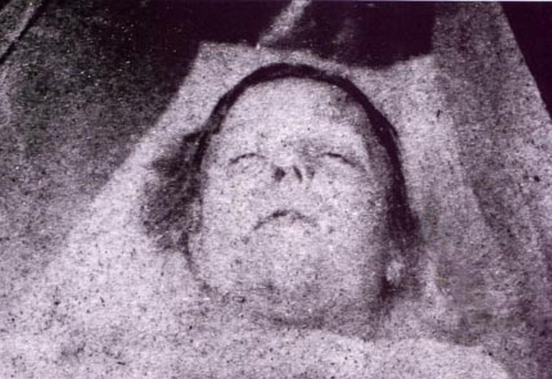 Seks iş&ccedil;ilerini kurban se&ccedil;iyordu! İşte tarihin en gizemli 5 insanı!