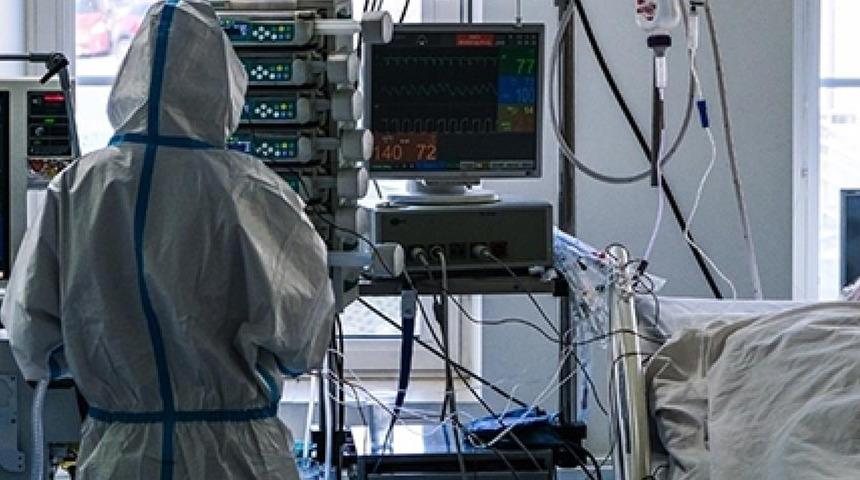 Paris'te kendini ateşe veren hastane personeli yoğun bakıma alındı