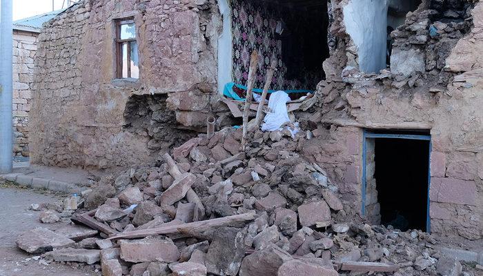 Konya'daki depremde son durum! Binalardaki hasar sabah saatlerinde gün yüzüne çıktı