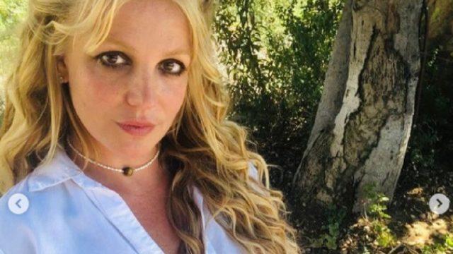 Britney Spears’dan bir üstsüz paylaşım daha! 