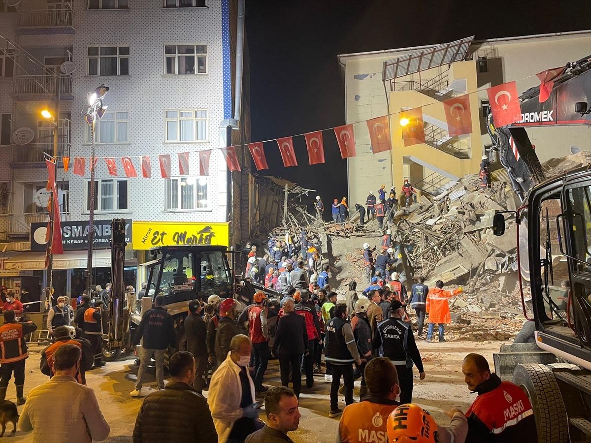 G&Uuml;NCELLEME 4 - Malatya'da bir binada g&ouml;&ccedil;&uuml;k meydana geldi